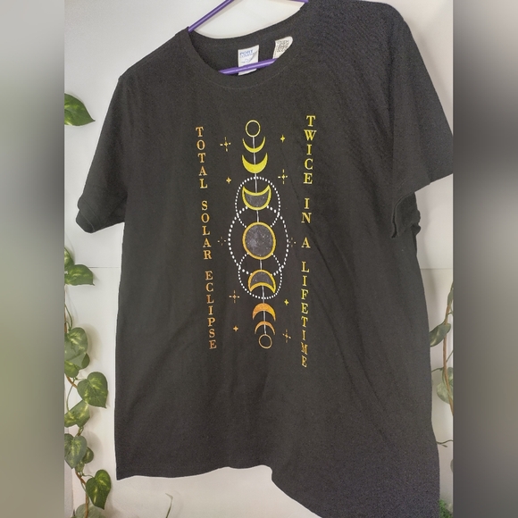 Ladies XL Total Solar Eclipse Twice In A Lifetime Black T Shirt By Port and Comp - Picture 3 of 9